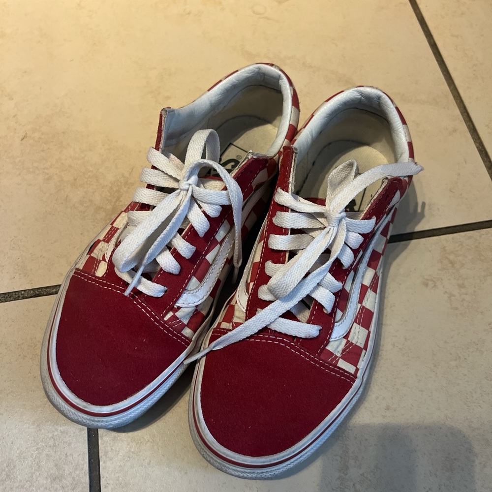 Classic Old Skool Vans in Red Checkerboard - Size 6W/4.5M